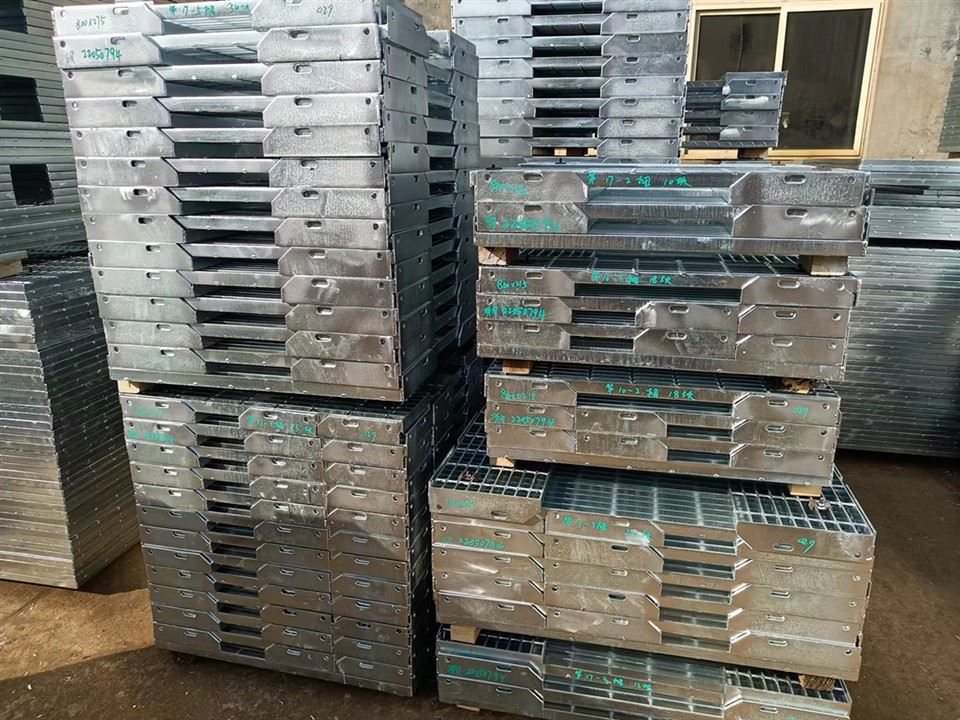 Metal Grating Tread suppliers